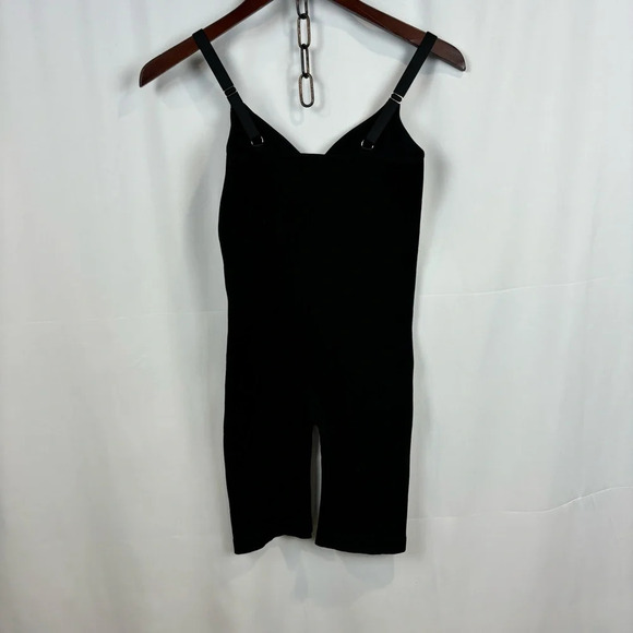 NWT Dynamic Seamless Apparel Ribbed Jumpsuit - Picture 4 of 5